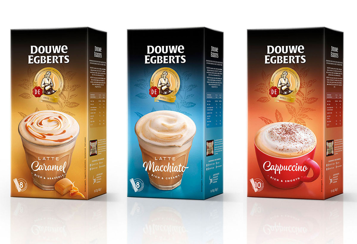 Packaging packshots photography of DE's caramel, macchiato and cappucino coffee made by Studio_m Photography Amsterdam