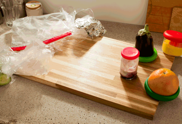Food photography gif of plastic removing from food made by Studio_m Photography Amsterdam